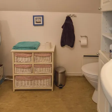 3 Bedroom Beautiful In Stevns Daire Rødvig